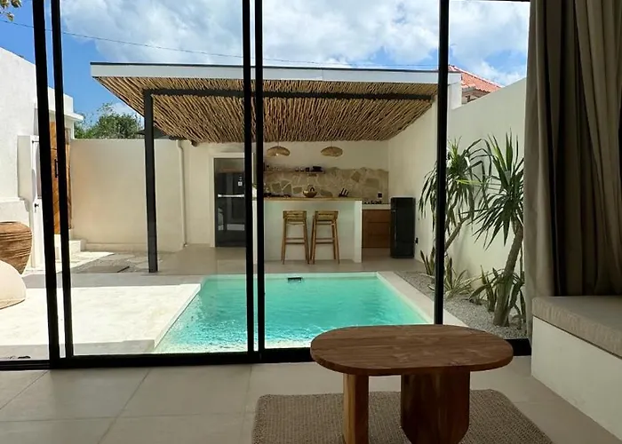 Villa Arenas Blancas 1 *